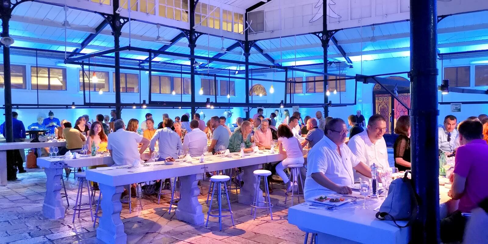 Unique venues IMG_20180921_220753_1600x800